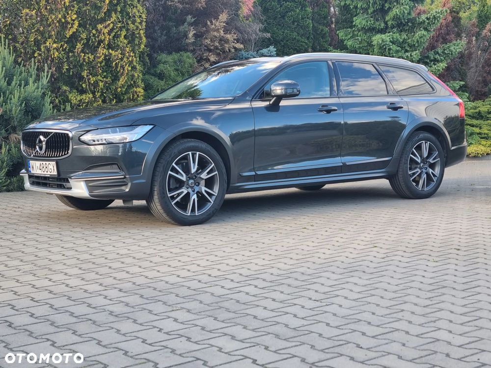 Volvo V90 Cross Country - 2