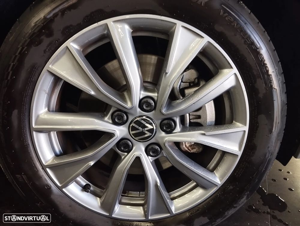 Volkswagen Multivan 1.5 TSI e-Hybrid Life DSG — fotografia 8