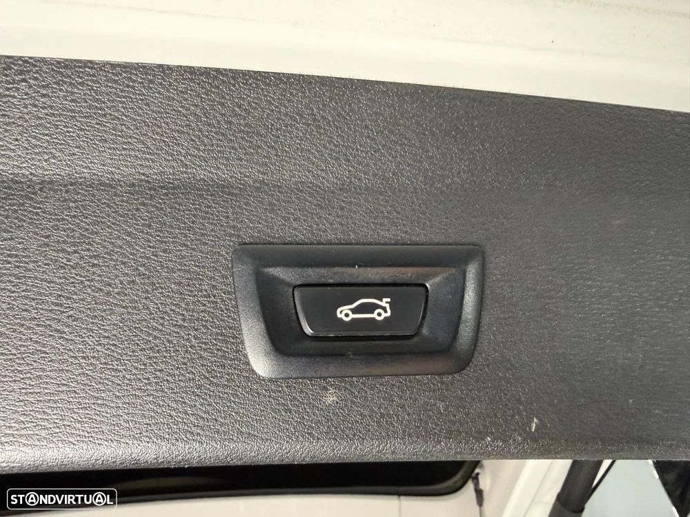 BMW X1 18 d sDrive - 16