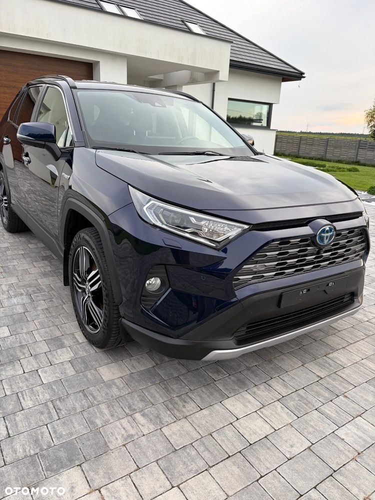 Toyota RAV4 - 1