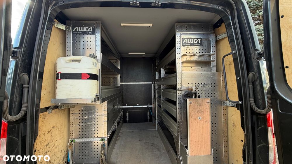 Mercedes-Benz Sprinter - 17