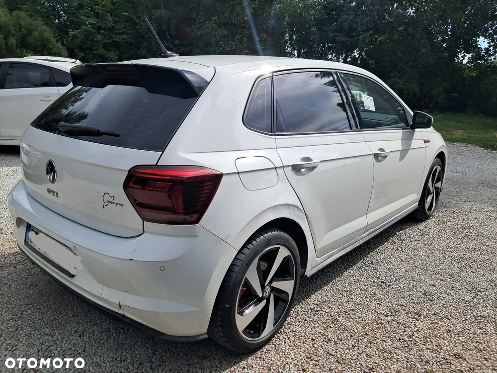 Volkswagen Polo - 13