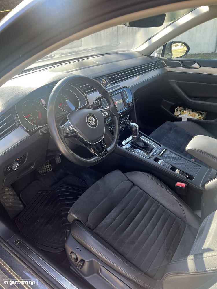 VW Passat Variant 2.0 TDi Highline DSG - 4