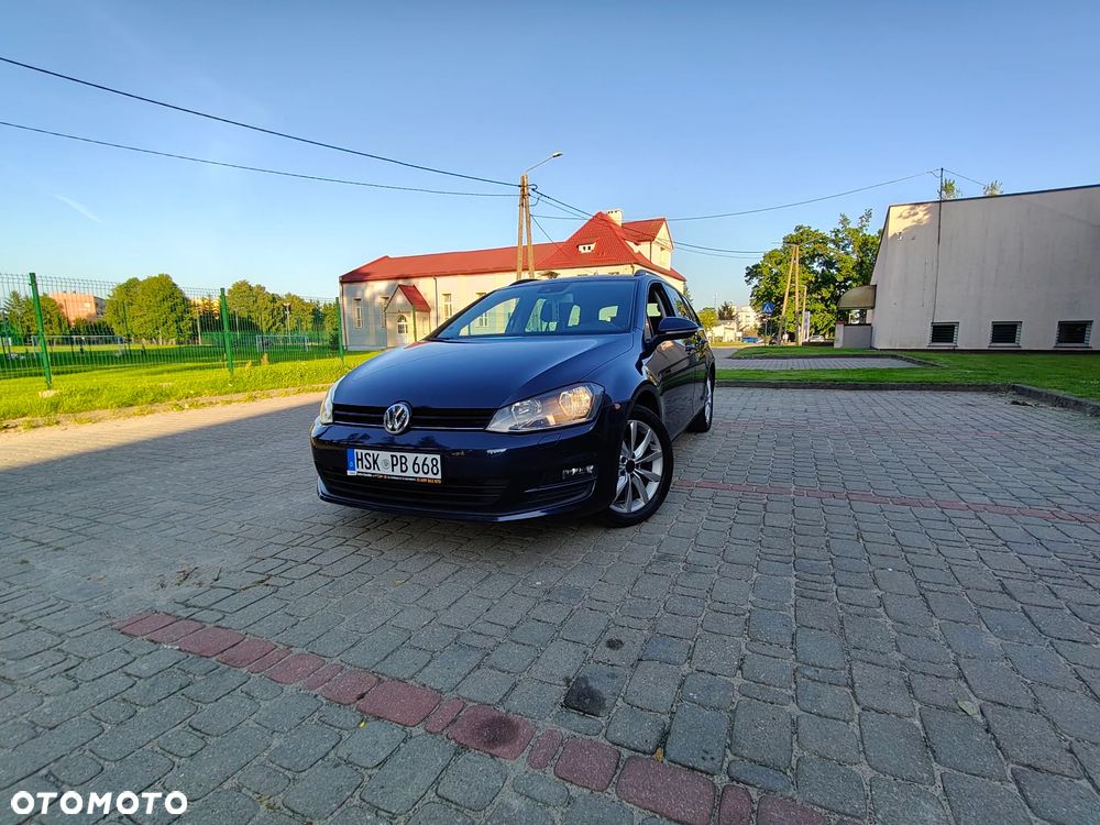 Volkswagen Golf - 1