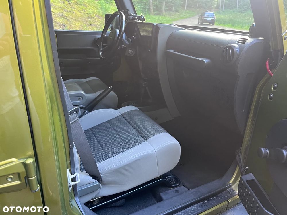 Jeep Wrangler Unlimited 3.8 Automatik Sahara - 16