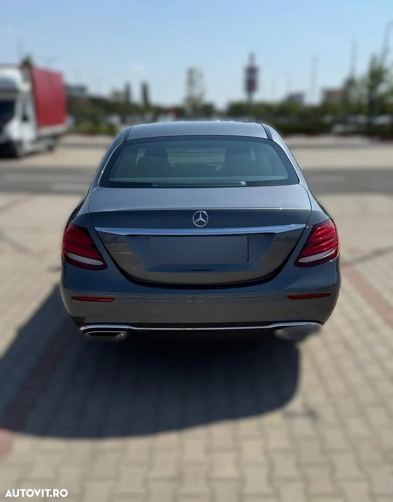 Mercedes-Benz E 220 d 4Matic 9G-TRONIC - 5