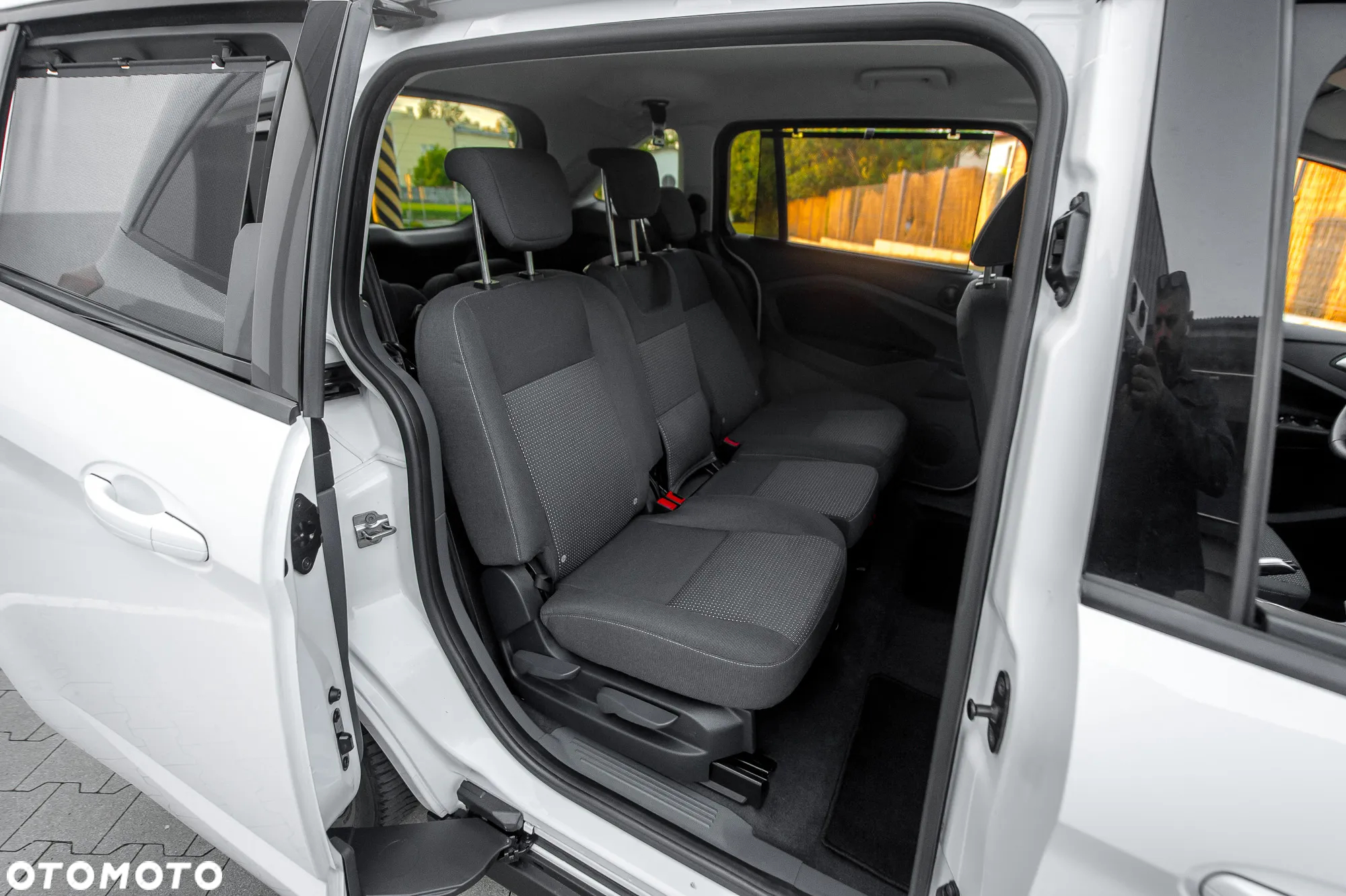 Ford Grand C-MAX - 31