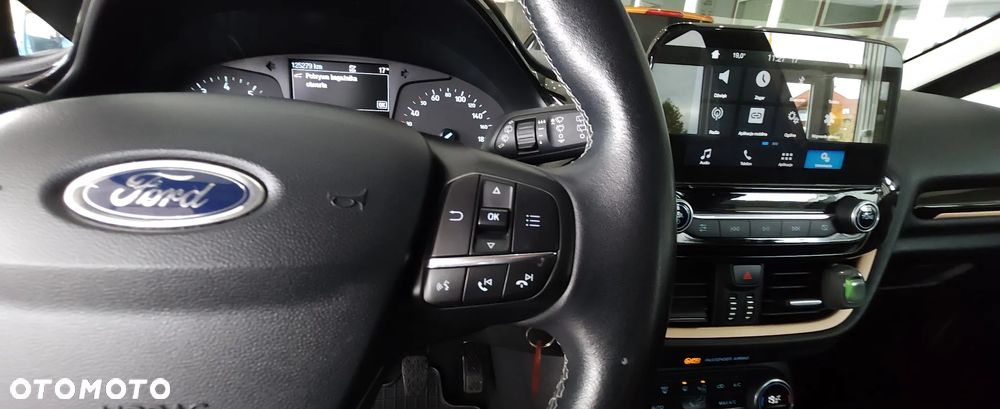 Ford Fiesta 1.1 S&S TITANIUM - 28
