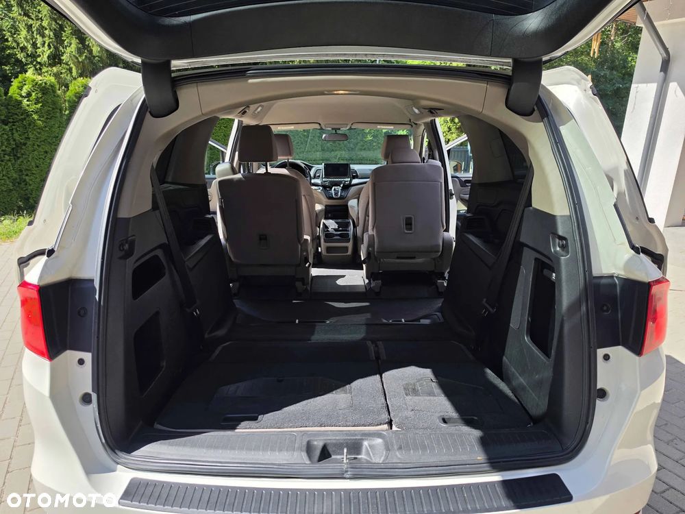 Honda Odyssey 3.5 LX - 12