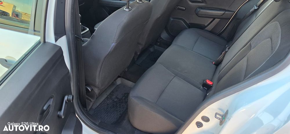 Dacia Logan TCe 90 MT6 Comfort - 11