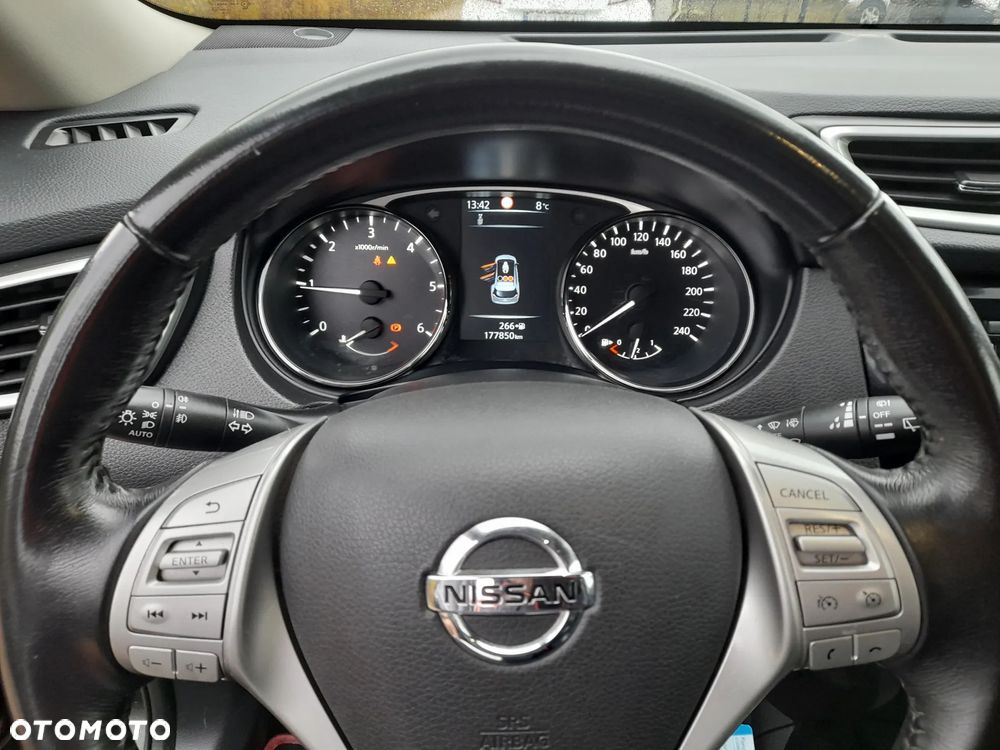 Nissan X-Trail 1.6 DCi Tekna 4WD - 2