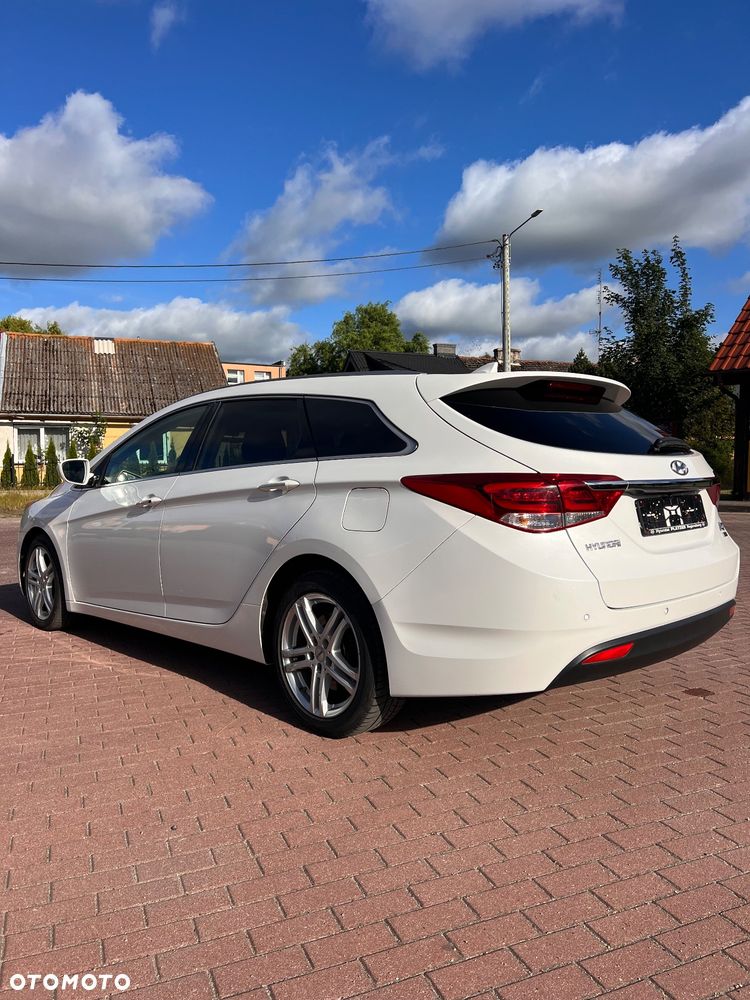 Hyundai i40 Kombi 1.7 CRDi DCT Premium - 5