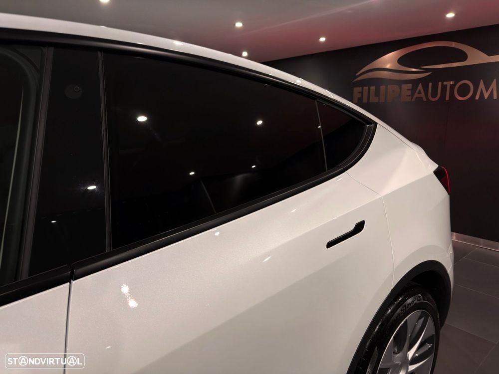 Tesla Model Y Standard - 11