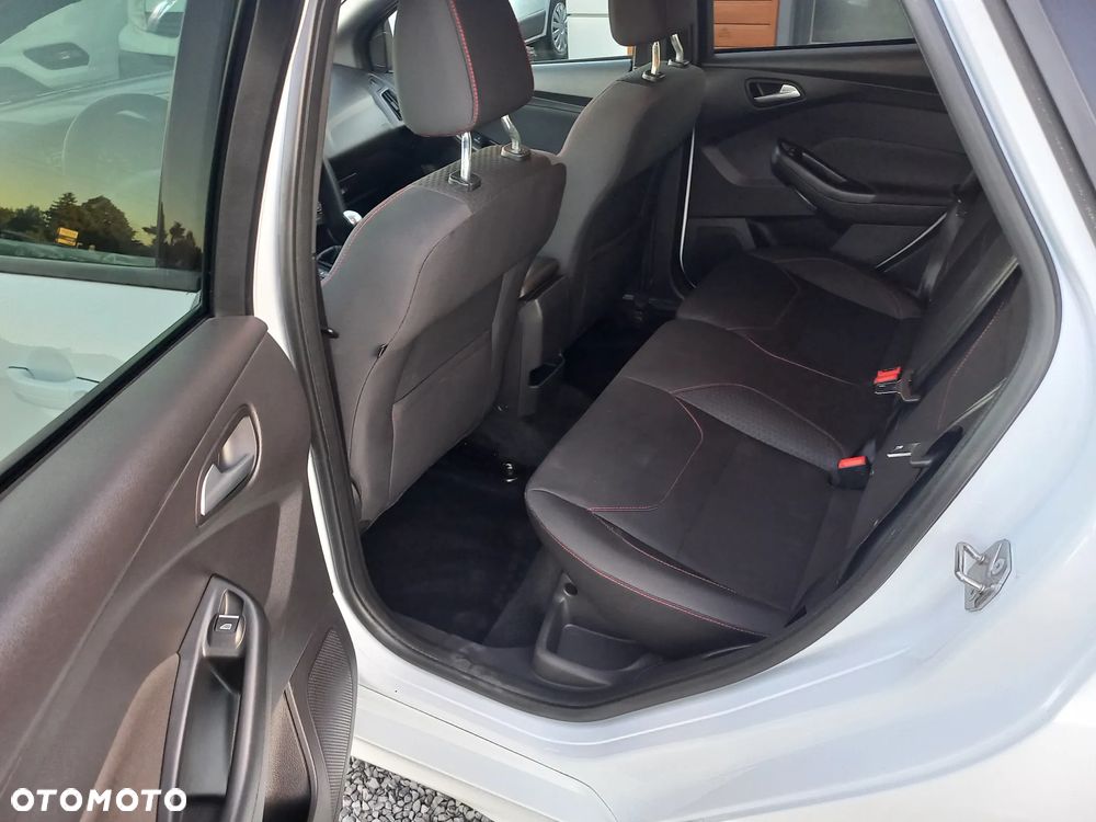 Ford Focus 1.0 EcoBoost ST-Line ASS - 25