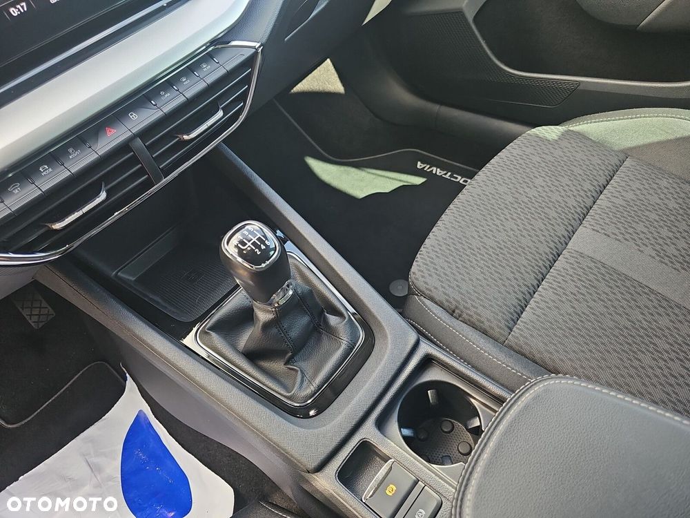 Skoda Octavia 2.0 TDI Style - 19