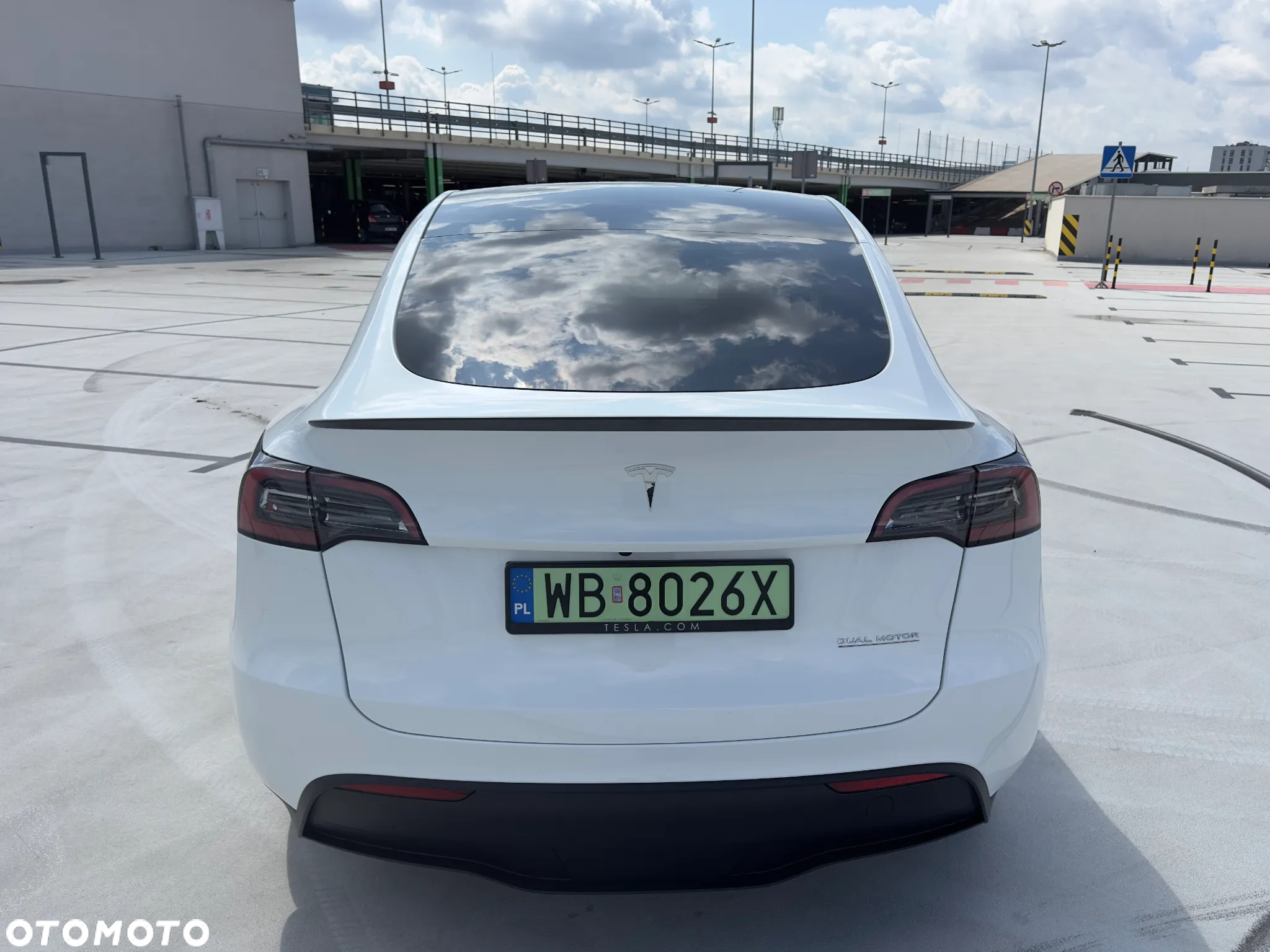 Tesla Y Performance AWD - 6