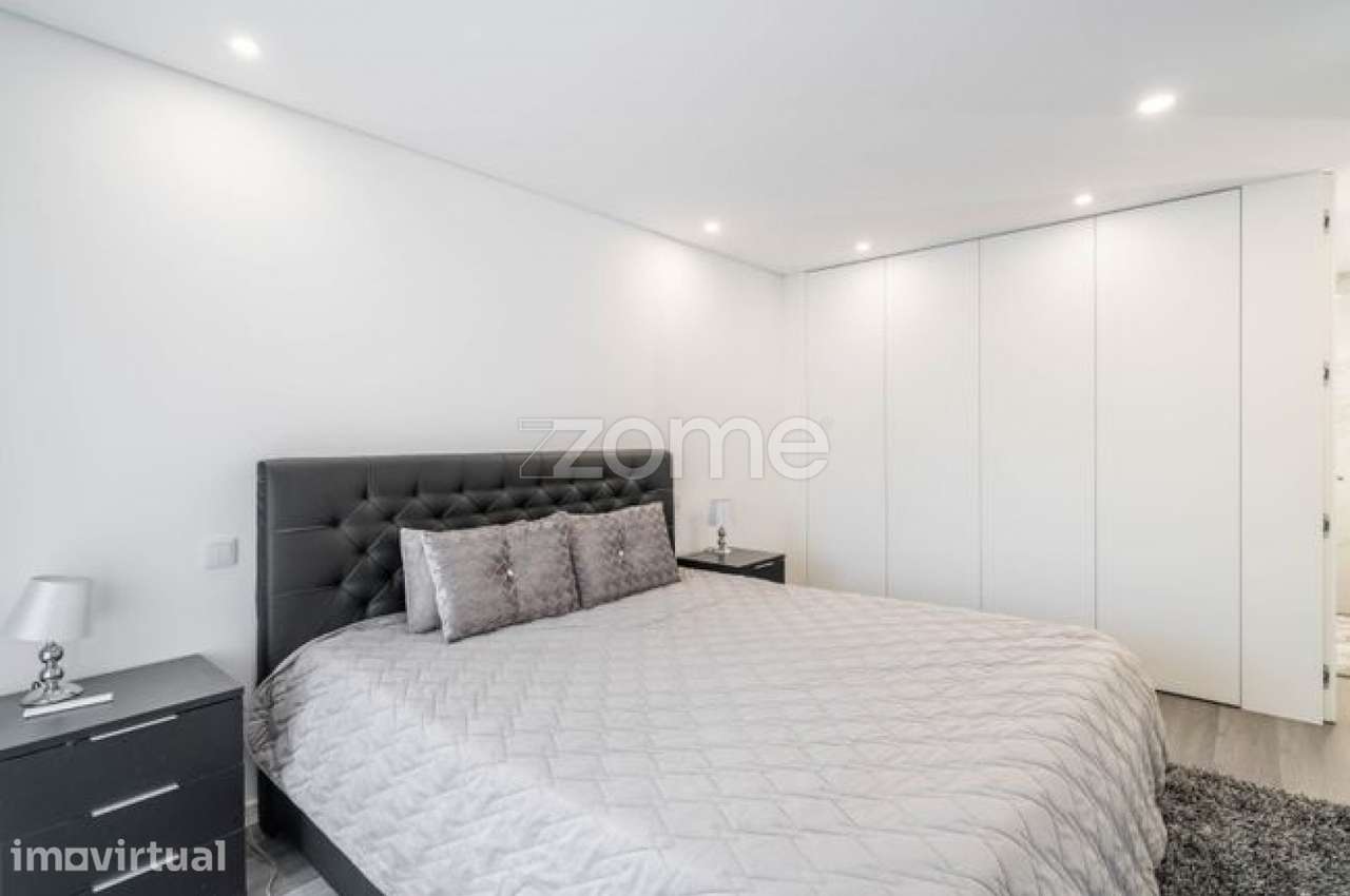 Apartamento T3 Como Novo - Vila Verde - Grande imagem: 4/24