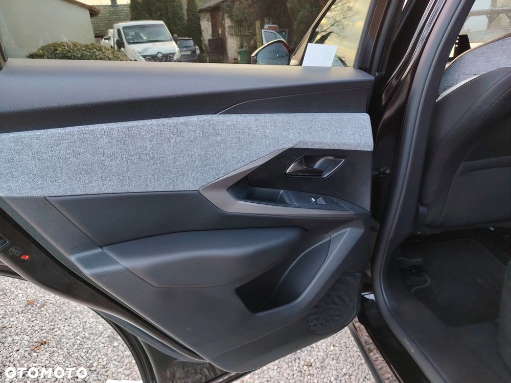 Peugeot 3008 1.2 PureTech mHEV Allure Pack S&S e-DCS6 - 26