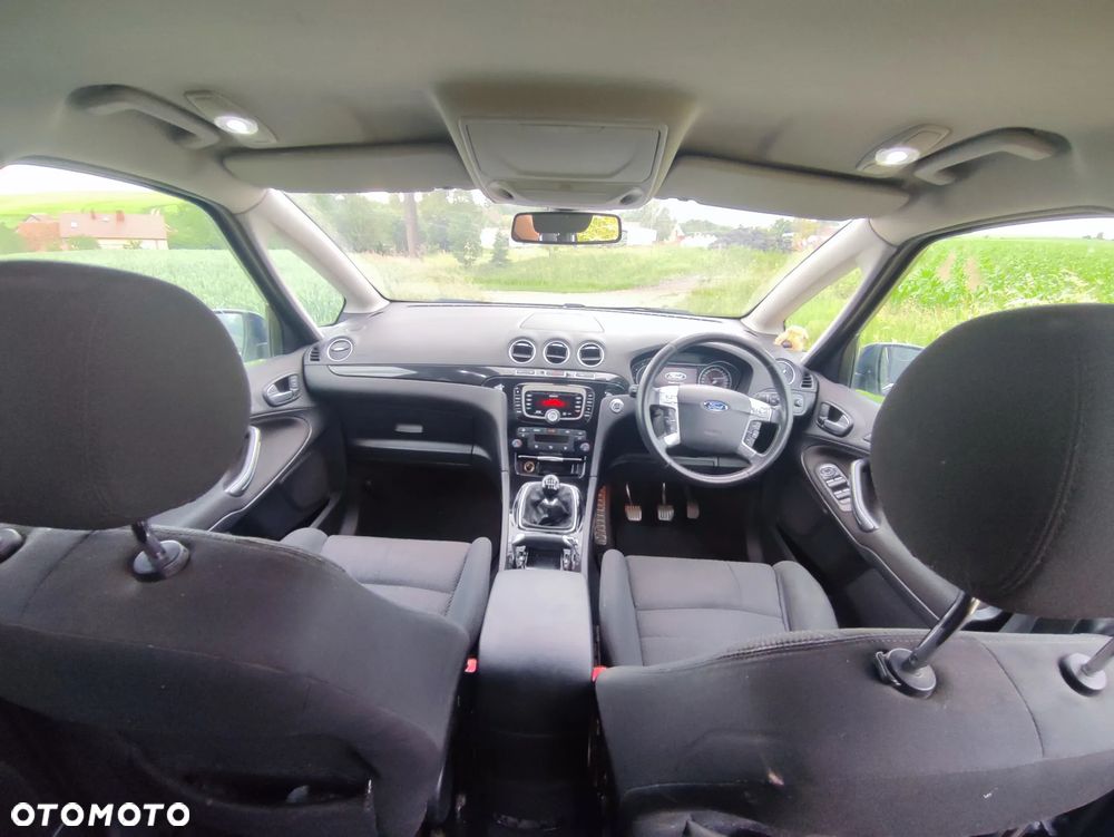 Ford S-Max - 31