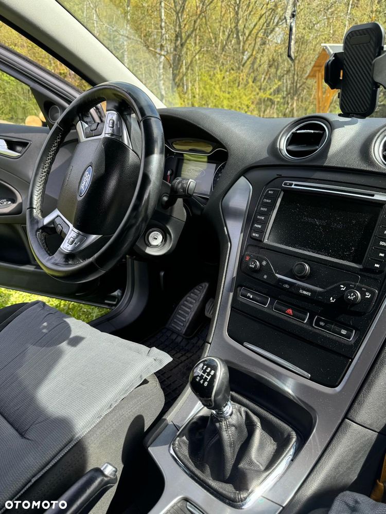 Ford Mondeo 2.0 TDCi Ambiente - 10