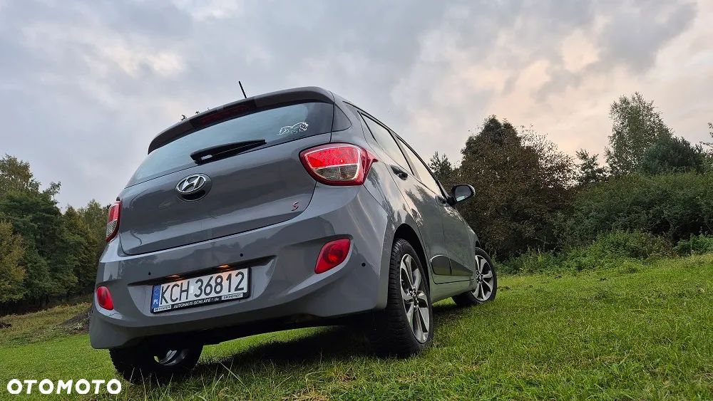 Hyundai i10 1.2 Fifa World Cup Edition - 17