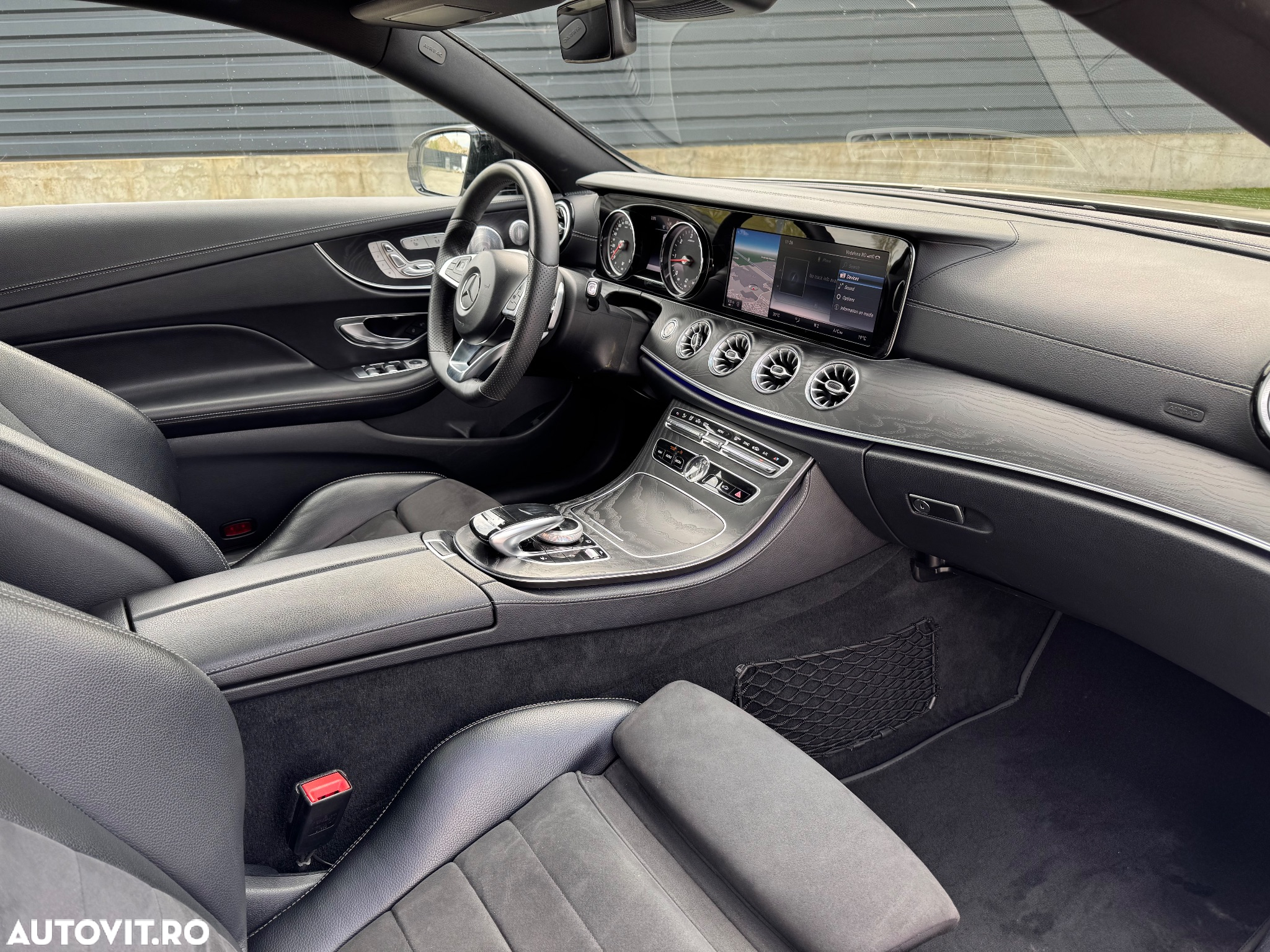 Mercedes-Benz E 220 d 4MATIC Cabrio - 10