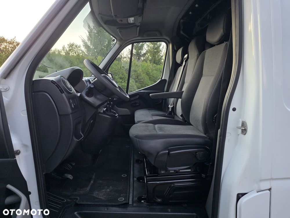 Nissan NV400 - 7