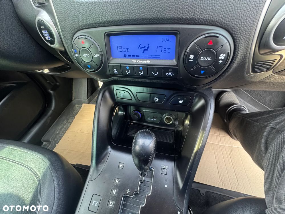 Hyundai ix35 2.0 CRDi 4WD Automatik Premium - 11