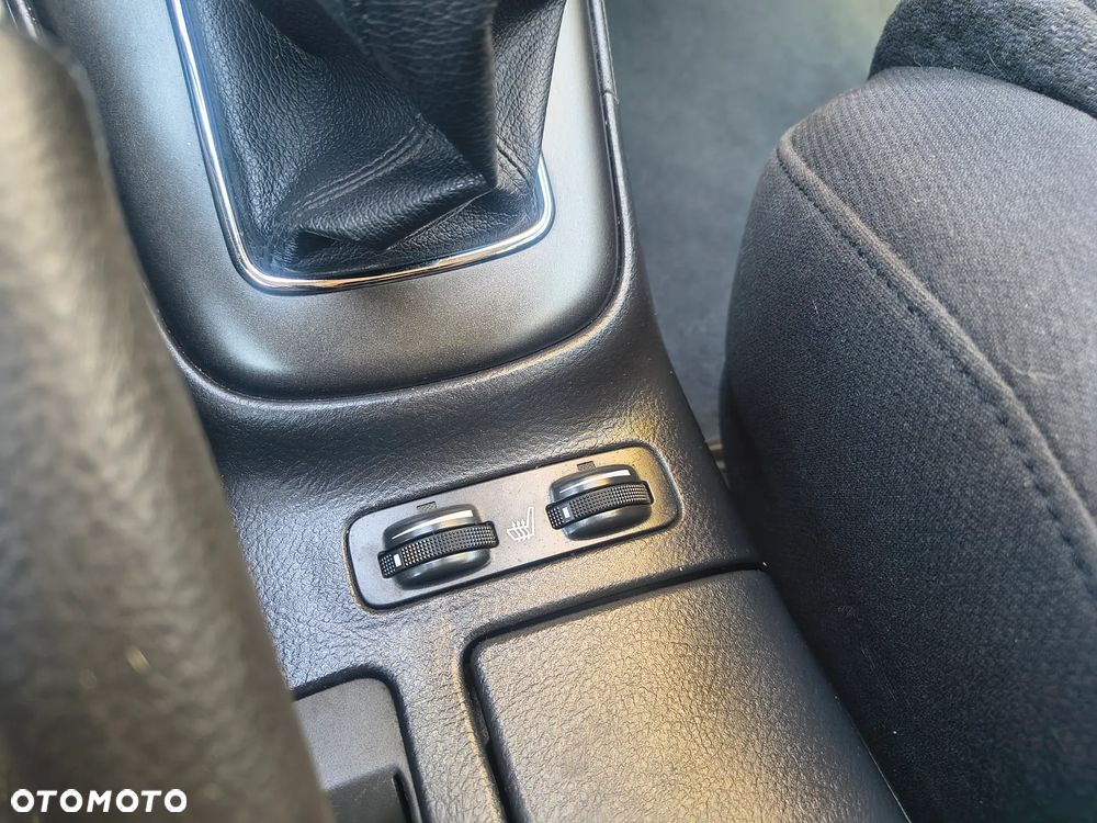 Toyota Avensis 2.0 VVT-i Edition - 25