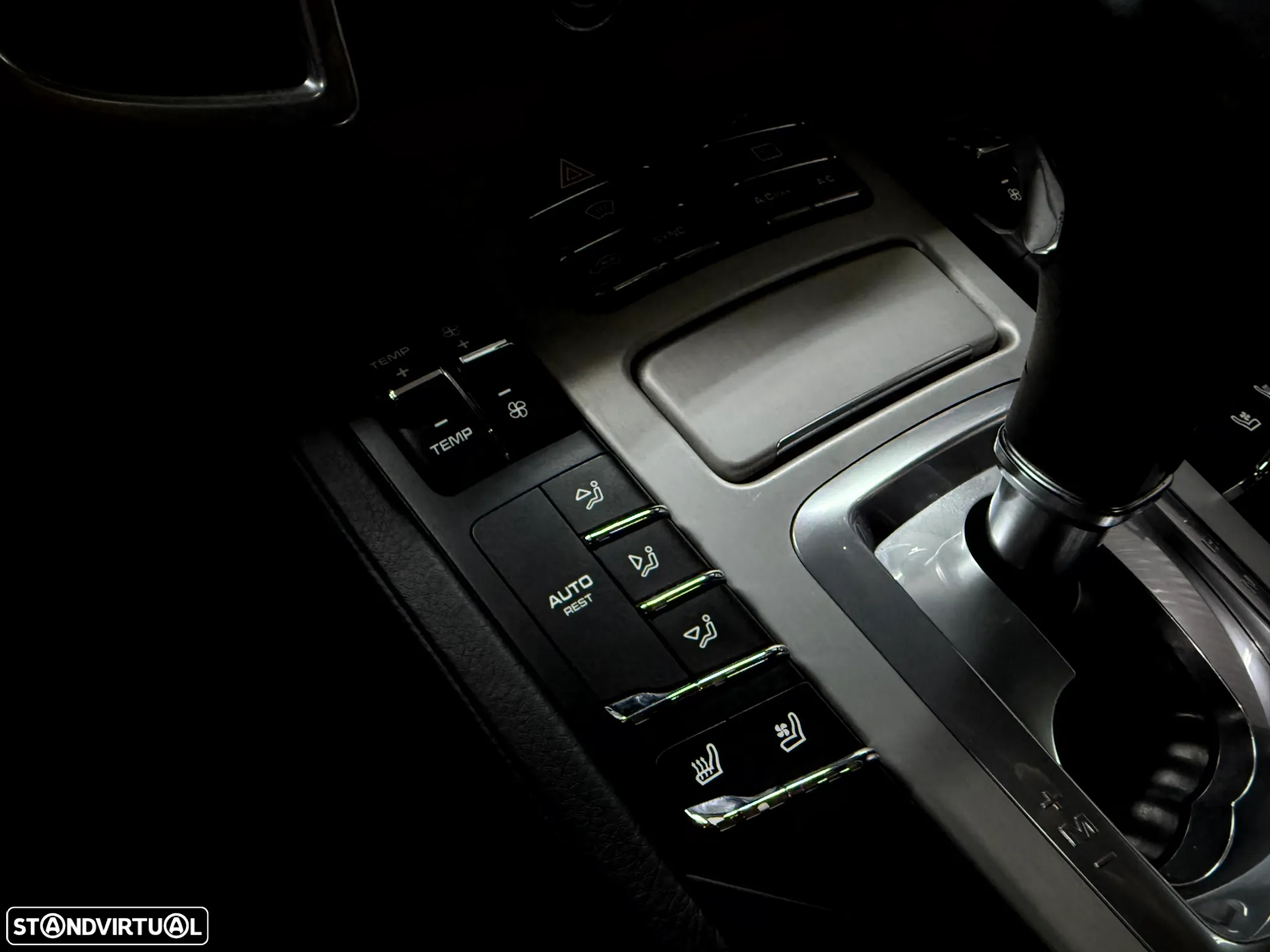 Porsche Cayenne - 33