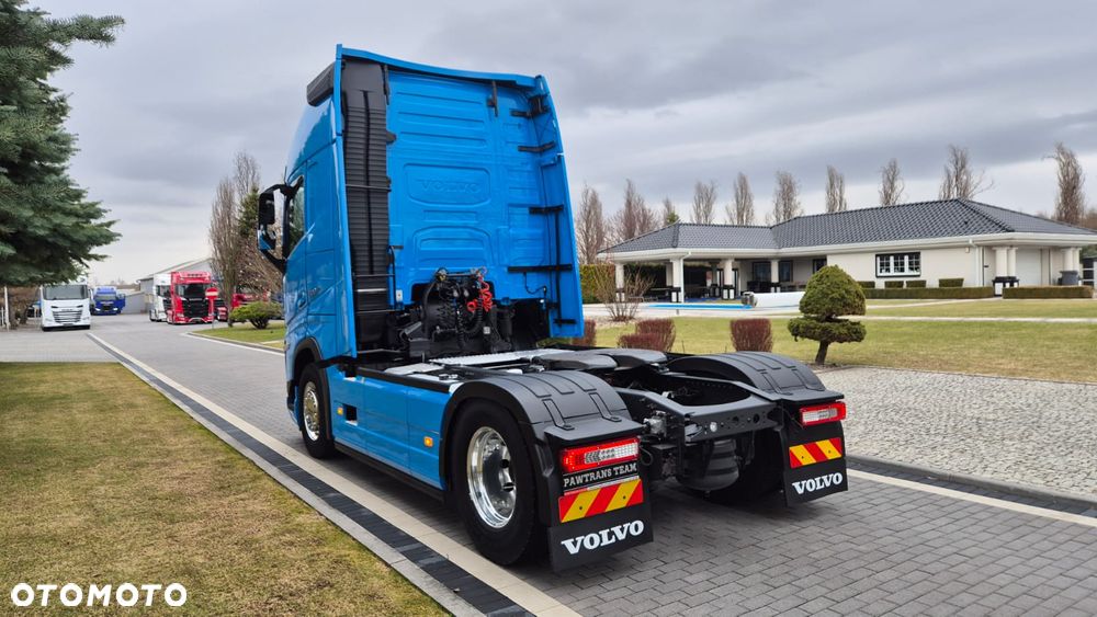 Volvo VOLVO///FH///500///2023/// GLOBETROTTER///XXL///JEDYNE  212 TYŚ KM///KLIMATYZACJA POSTOJOWA///HYDRAULIKA/// ALUFELGI///ZABUDOWY  MIĘDZYOSIOWE///KAMERA/// FULL LED///VIRTUAL COCPIT/// PERFEKCYJNY STAN - 7