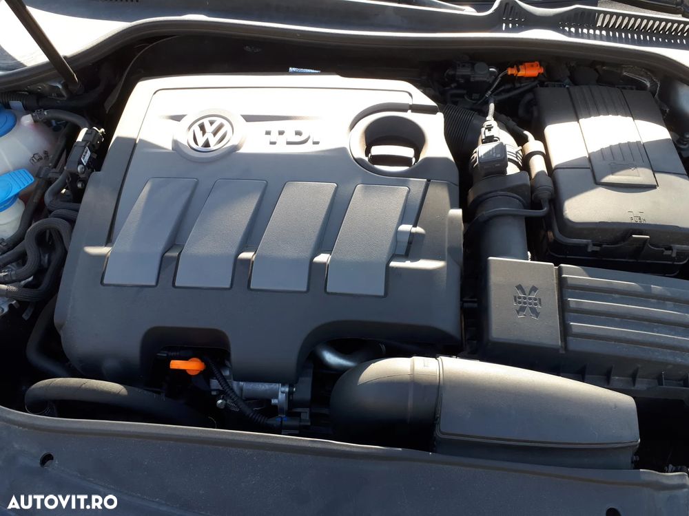 Volkswagen Golf - 9