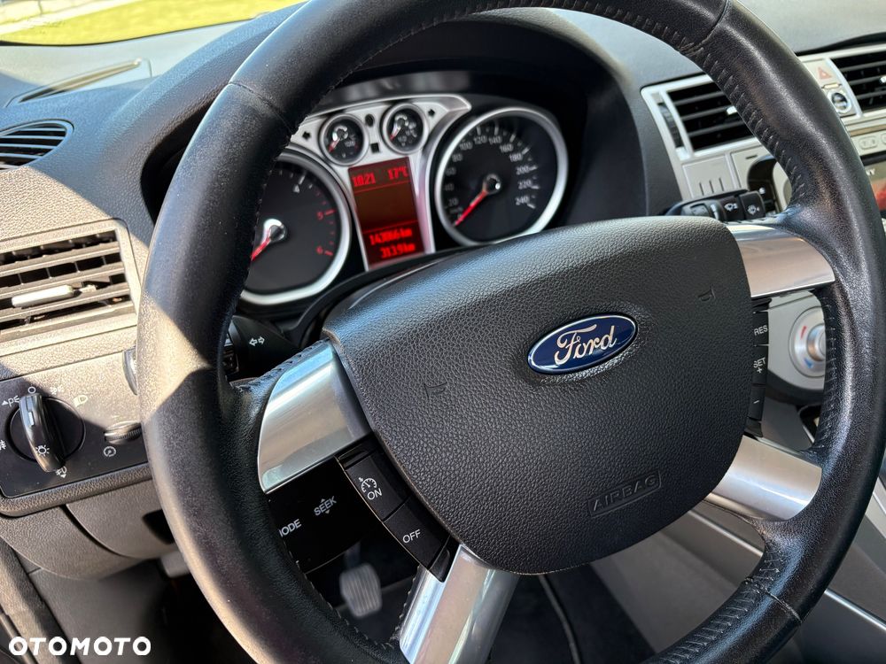 Ford Kuga 2.0 TDCi Titanium - 23