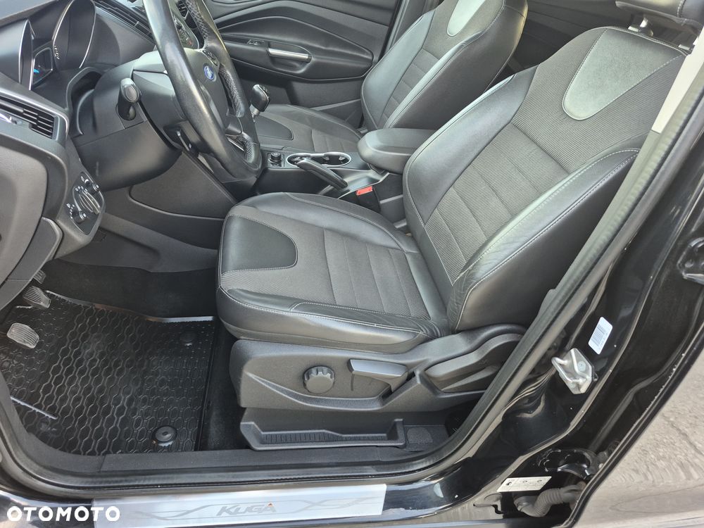 Ford Kuga 2.0 TDCi 2x4 Titanium - 10