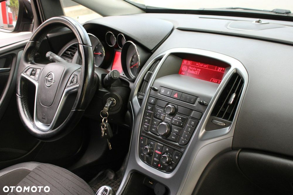 Opel Astra 1.4 Turbo Cosmo - 24
