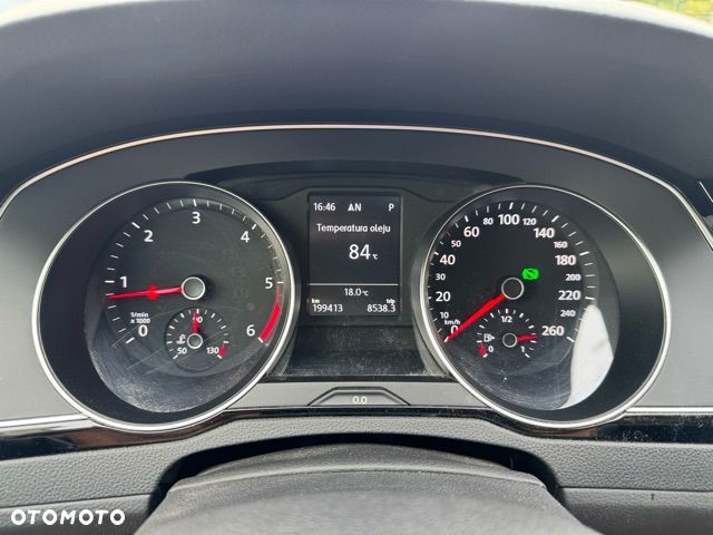Volkswagen Passat - 6