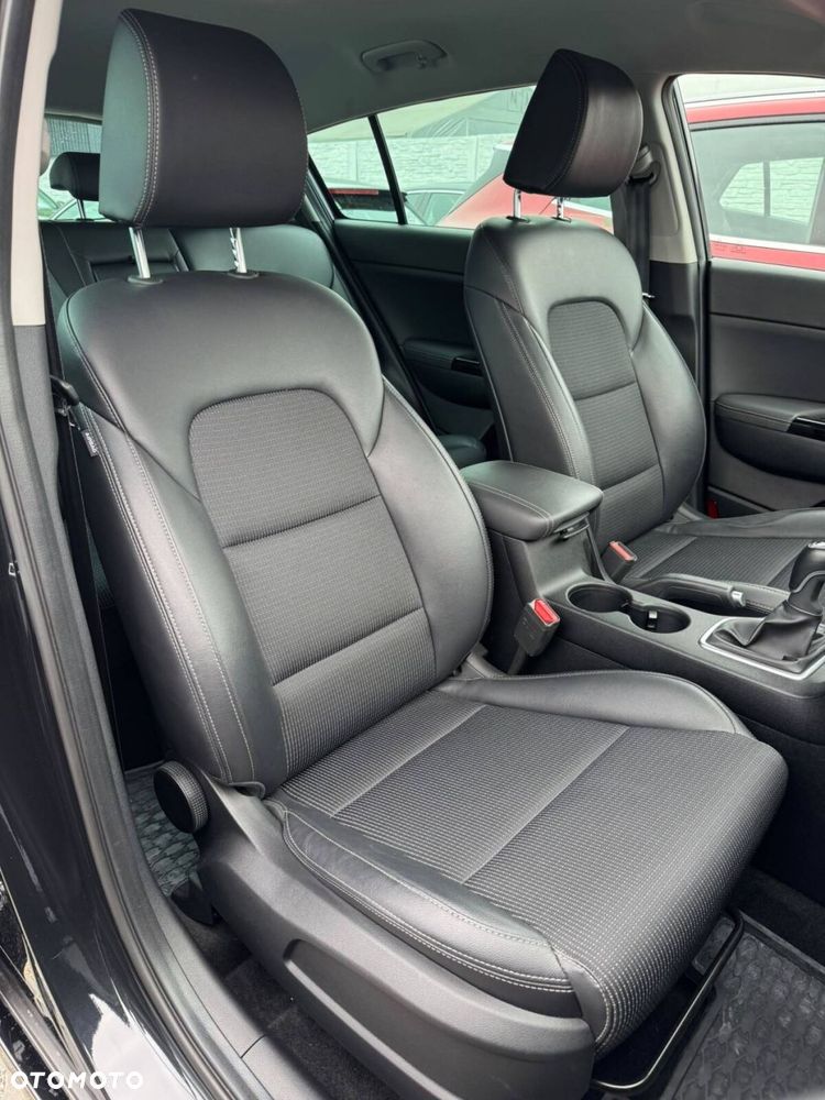 Kia Sportage 1.6 GDI Black Edition 2WD - 27
