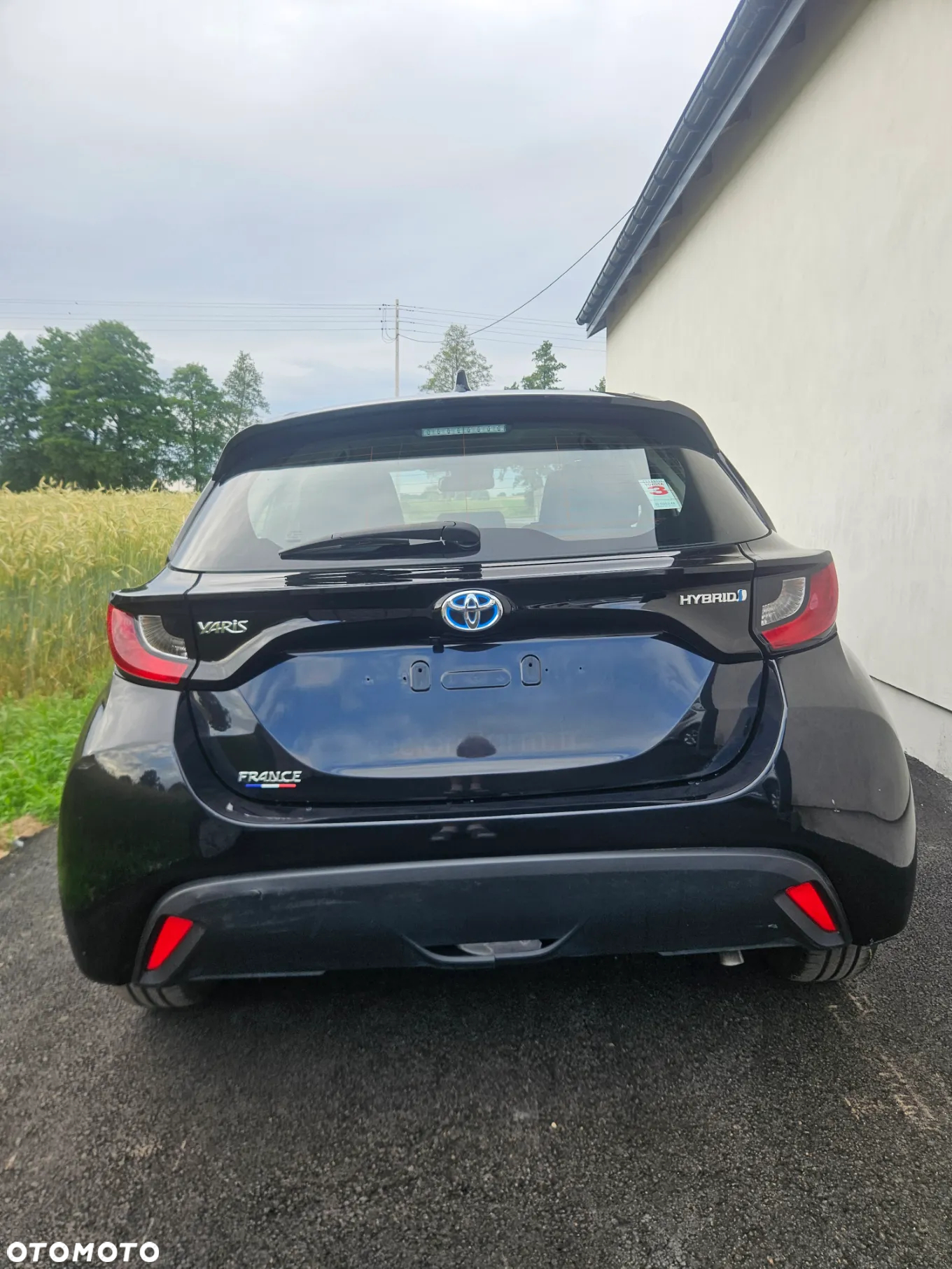 Toyota Yaris Hybrid 100 Active - 3