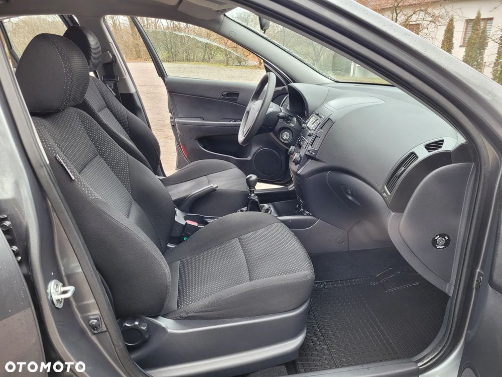 Hyundai i30 1.4 Base - 9