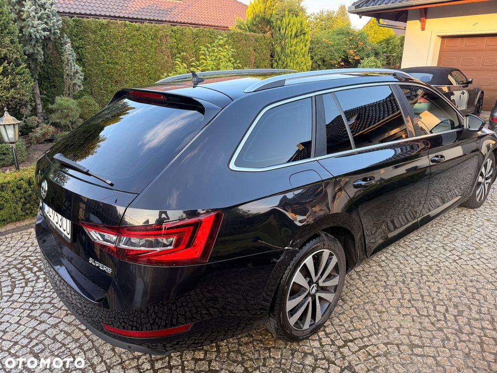 Skoda Superb 2.0 TDI DSG Premium Edition - 9