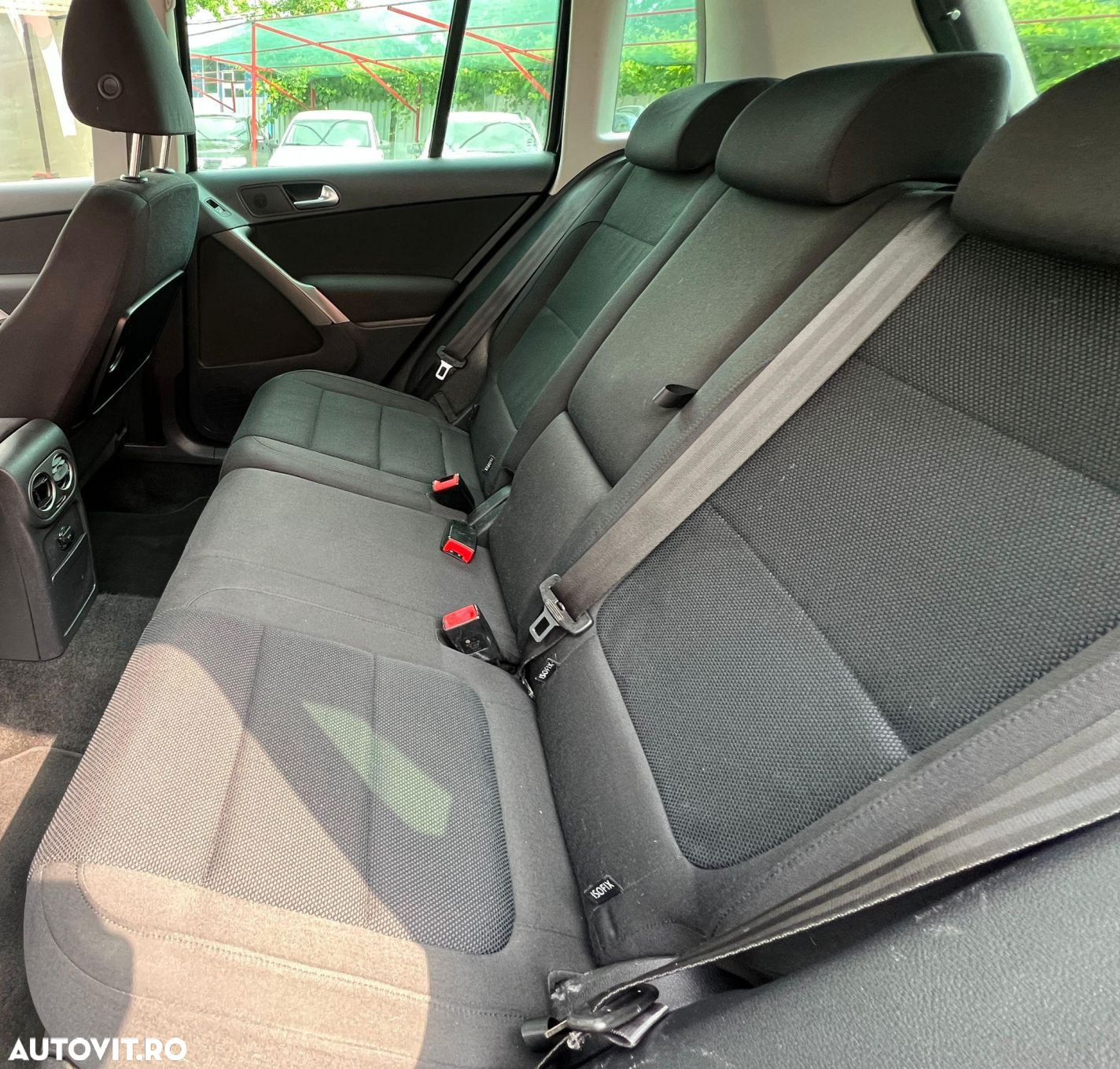 Volkswagen Tiguan - 9