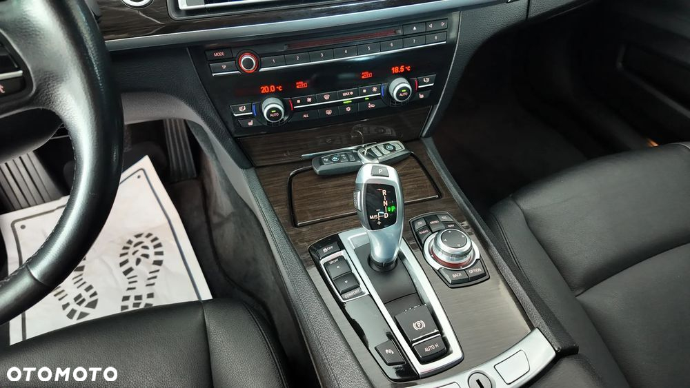 BMW Seria 7 730d - 31