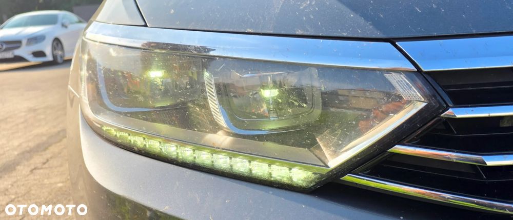 Volkswagen Passat Variant 2.0 TDI (BlueMotion Technology) Highline - 11