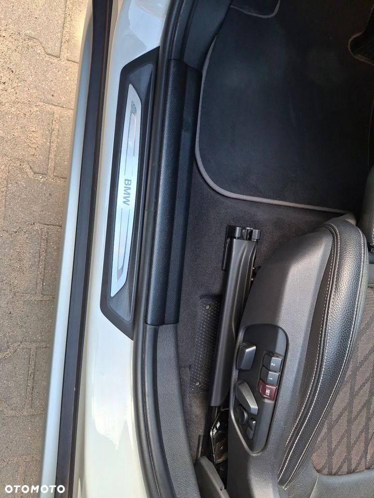 BMW X1 sDrive20d - 19