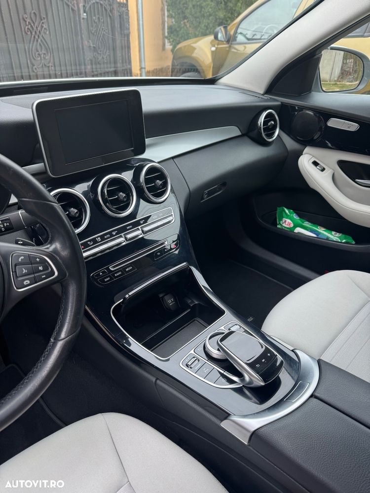 Mercedes-Benz C - 6