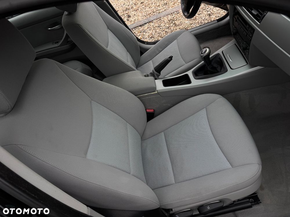 BMW Seria 3 318i Edition Lifestyle - 15