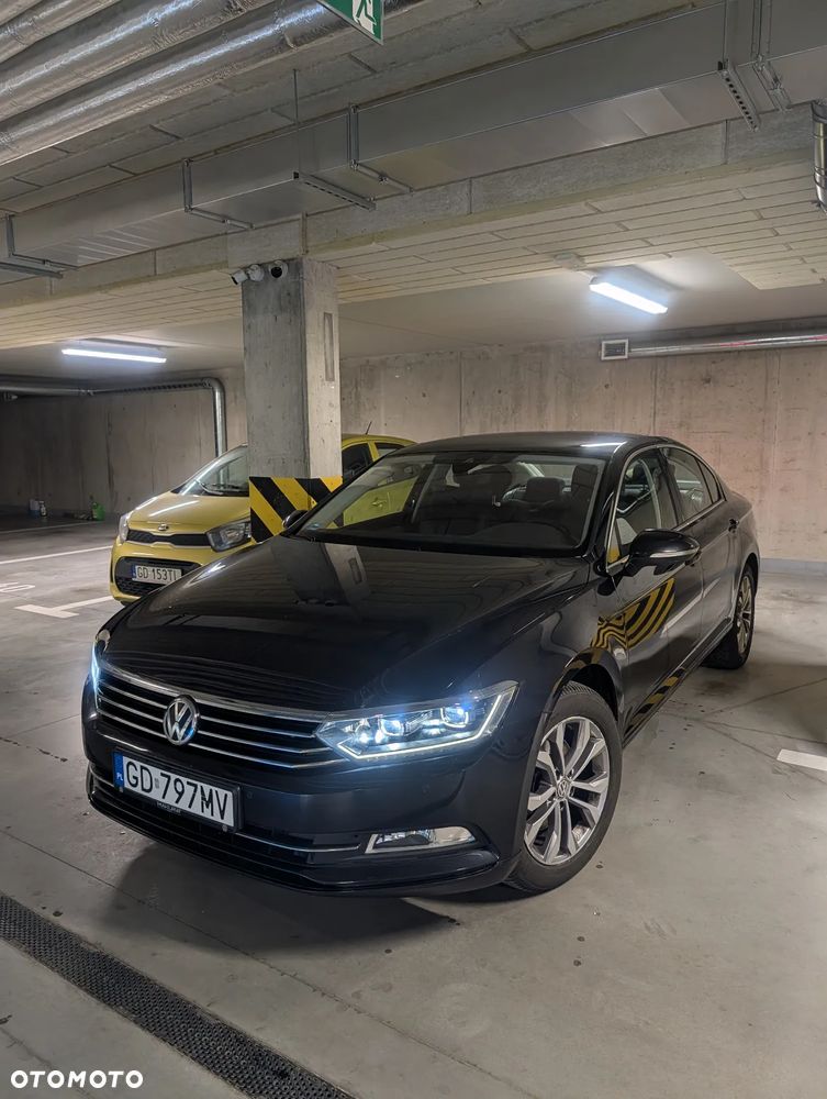 Volkswagen Passat 1.8 TSI BMT Comfortline - 1