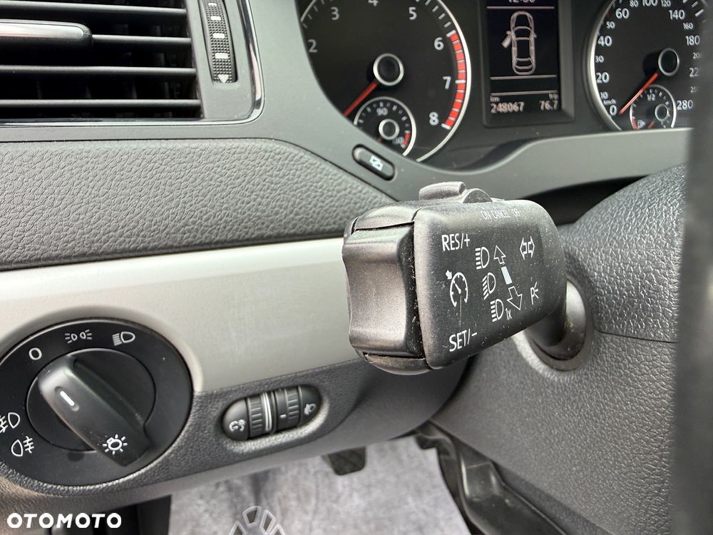 Volkswagen Jetta 1.4 TSI Match - 23