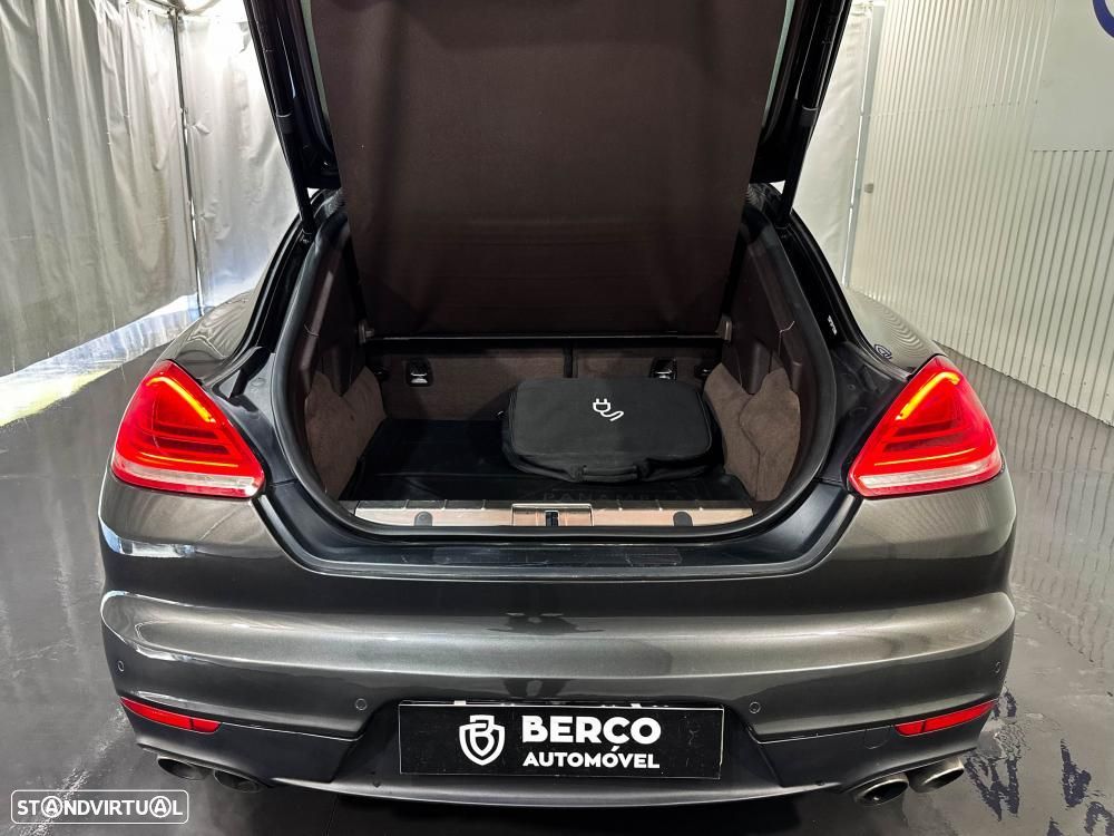 Porsche Panamera S E-Hybrid - 57