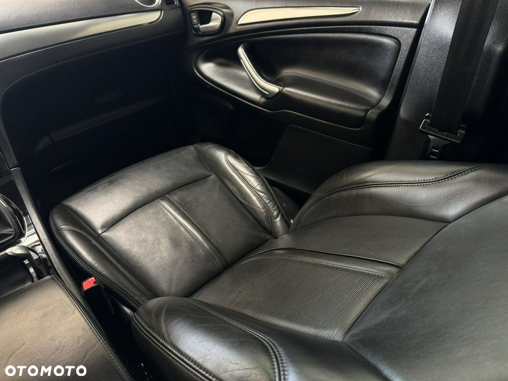 Ford S-Max 2.0 TDCi DPF Titanium X - 26